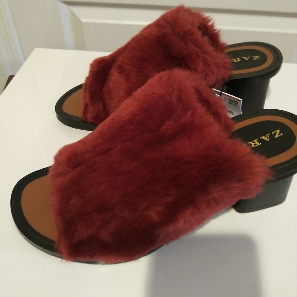 New! Zara Faux Fur Mules - Picture 6 of 7
